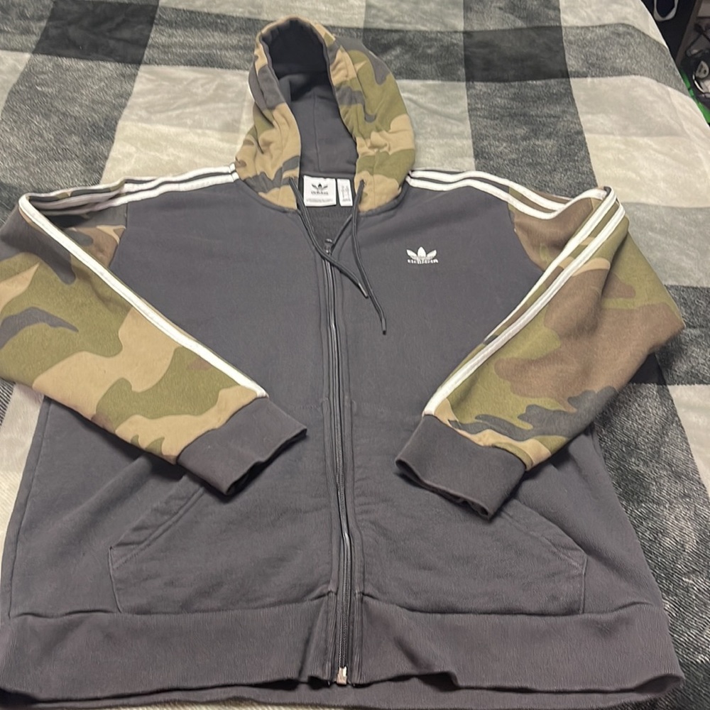 Adidas - Picture 12 of 13